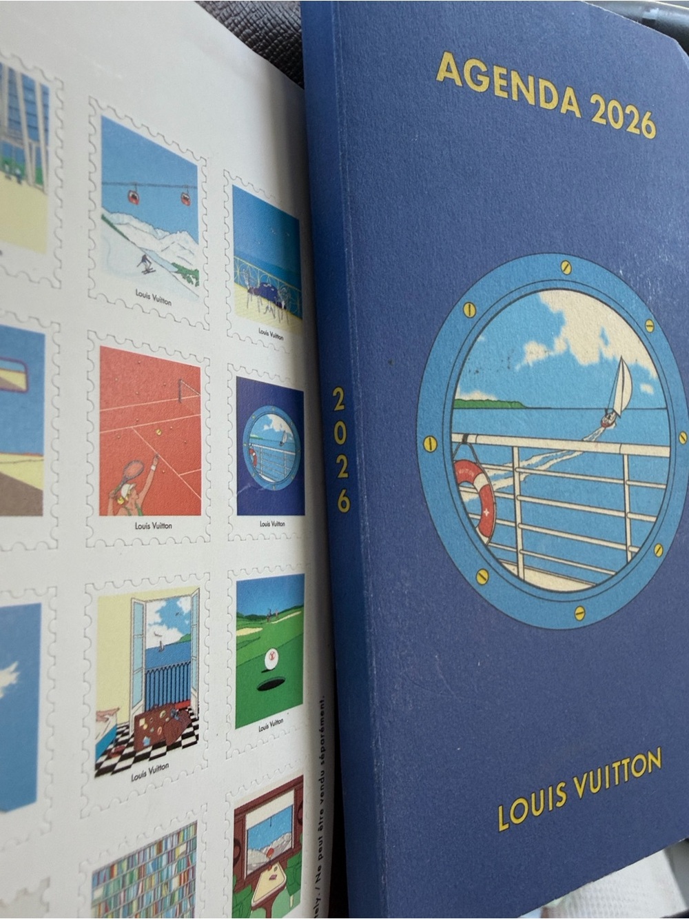 Louis Vuitton Monogram pocket Agenda with 2026 inserts - Picture 6 of 9